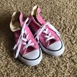 Girls Converse Chuck Taylors high top sz 1.5